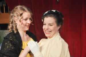 Theaterguppe Szenenwechsel - Ernst sein ist alles - Cecily und Gwendolen