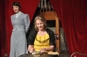 Theaterguppe Szenenwechsel - Ernst sein ist alles - Miss Prism und Cecily Cardew